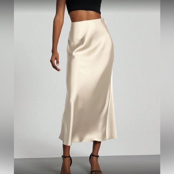 Dresses & Skirts - Elegant Cream Satin Skirt